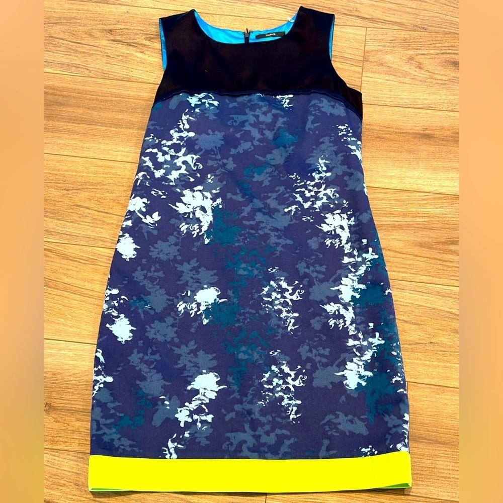 Tahari Nuria Blue Cloud Sleeveless Dress with Lime Green Stripe Size 10